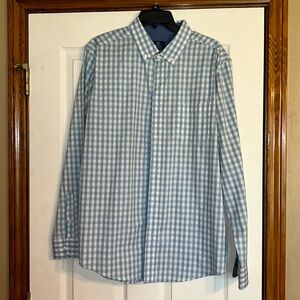 George Man’s Classic Fit Long Sleeve Dress Shirt Blue and White. Large (42-44)